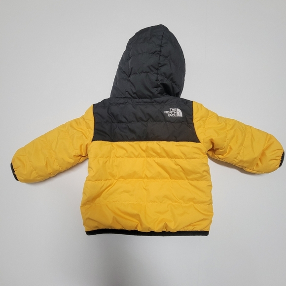 The north face Reversible hooded fleece puffer Jacket Infant's 3-6M. - Picture 3 of 14